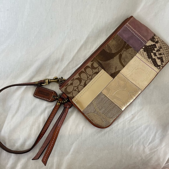 Vintage Coach Patchwork Wristlet - Picture 3 of 11